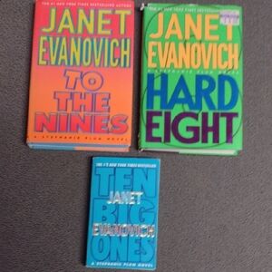 Colorful Janet Evanovich Stephanie Plum Novel Book Set 8,9,10